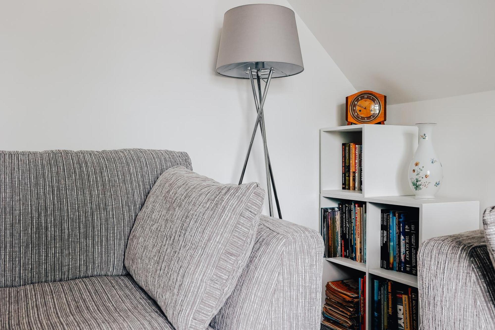 Private Two Bedroom Residence In Southbourne - Private Parking - Off The High Street - Minutes Away From The Beach Bournemouth Exterior foto